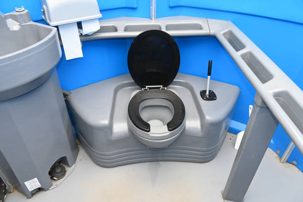 Portable Toilet Options We Offer in Pecatonica, IL